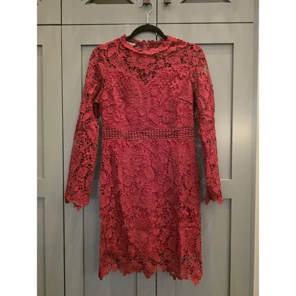 Eilly Bazar Women's Dress Size Medium Lace Overlay Burgundy Holiday Glam NEW - Picture 4 of 11